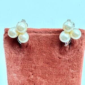 🩶🤍 Vintage sterling pearl clip earrings 🤍🩶